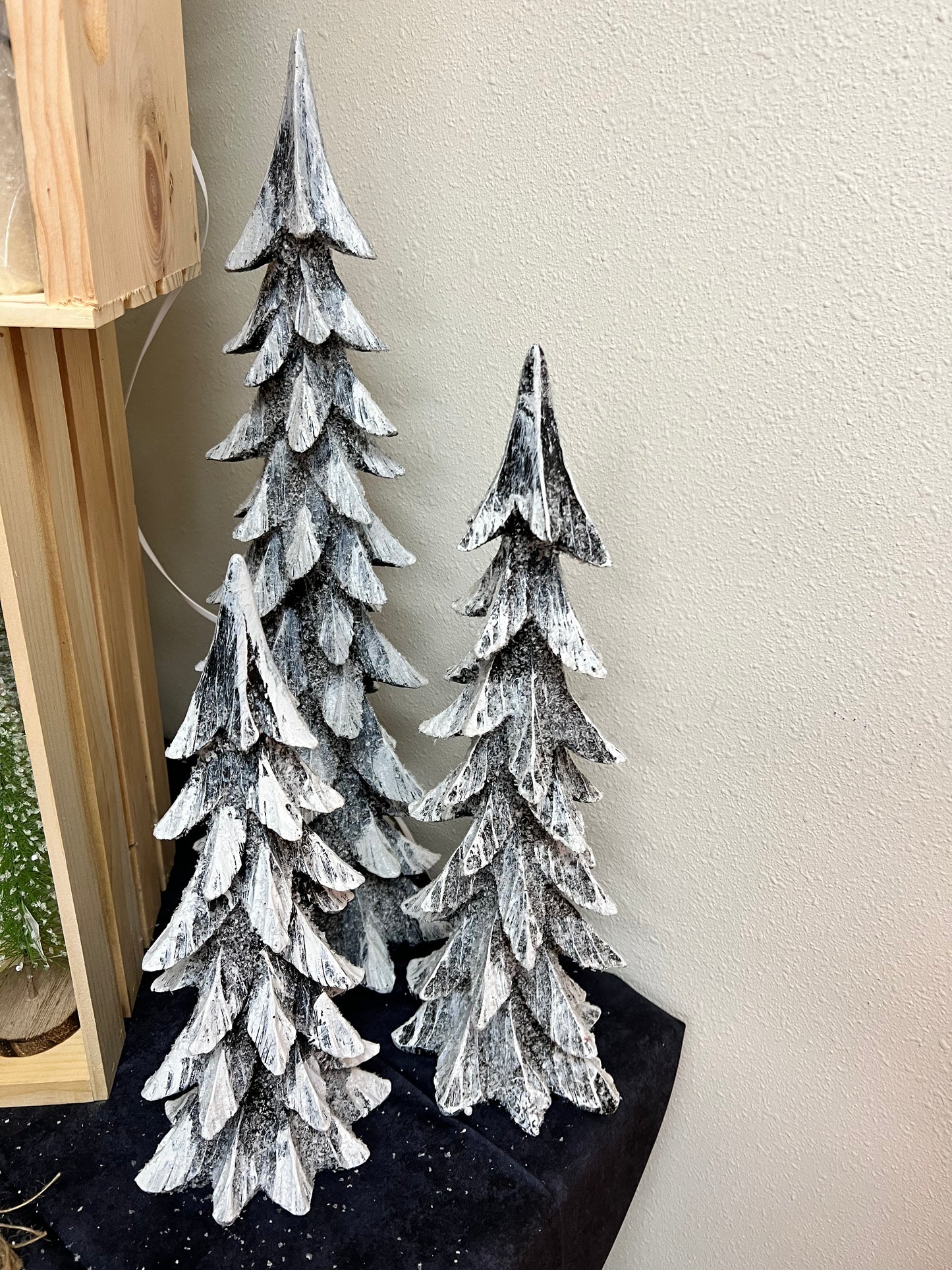 Black/White RESIN Tree
